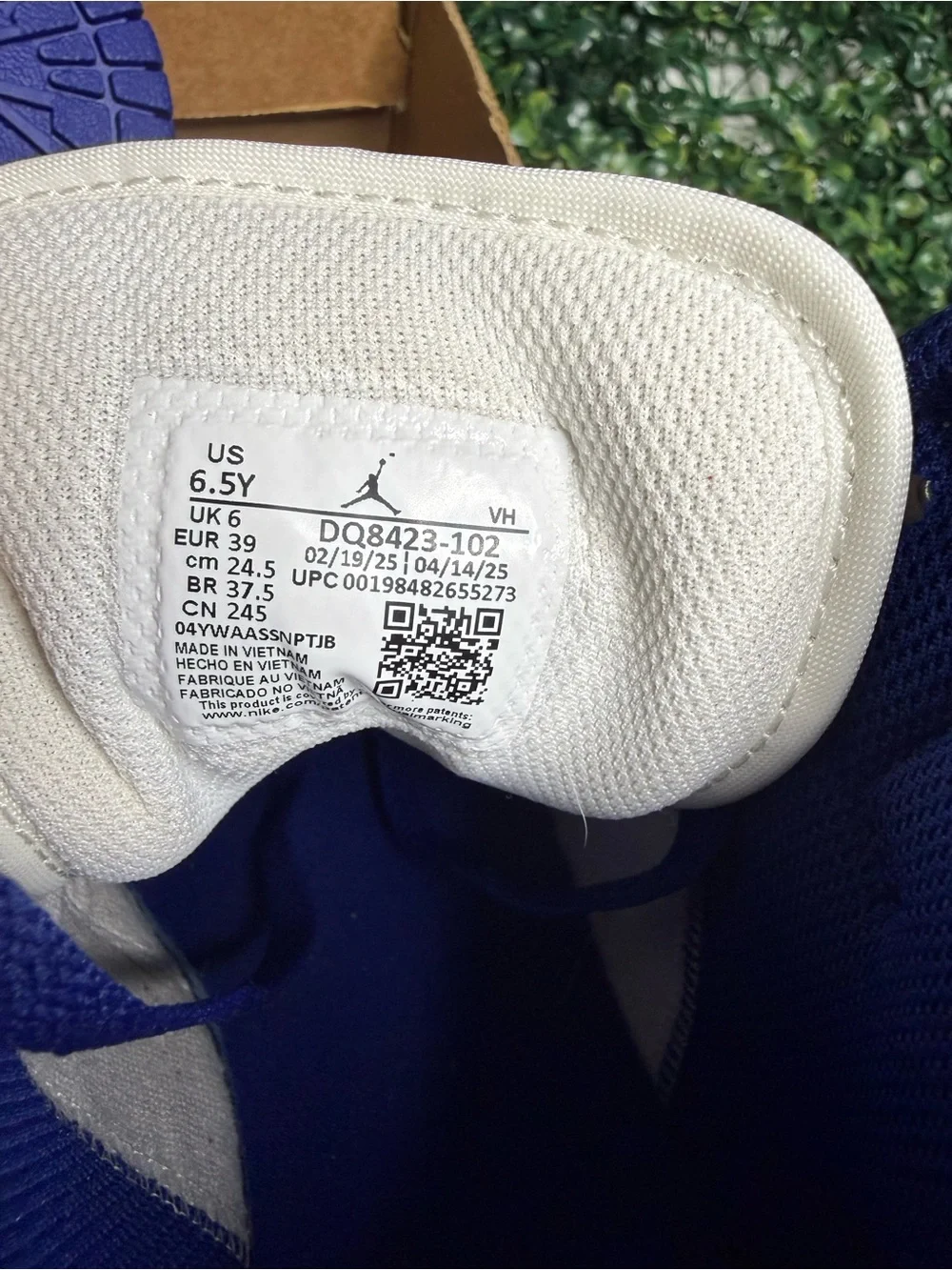 Nike size 5y